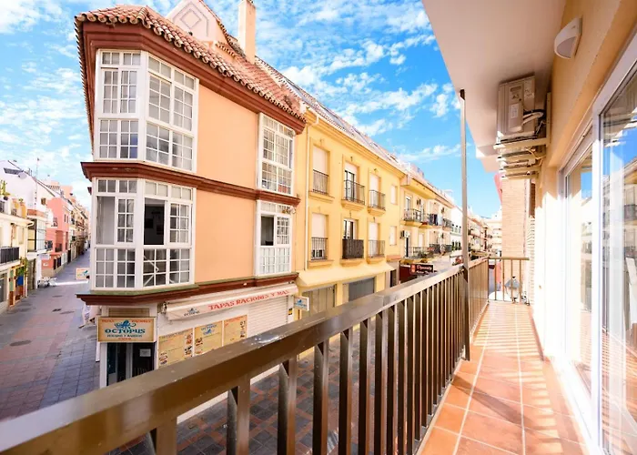 First Line, 1min To Sea, Center By 10tosea アパート